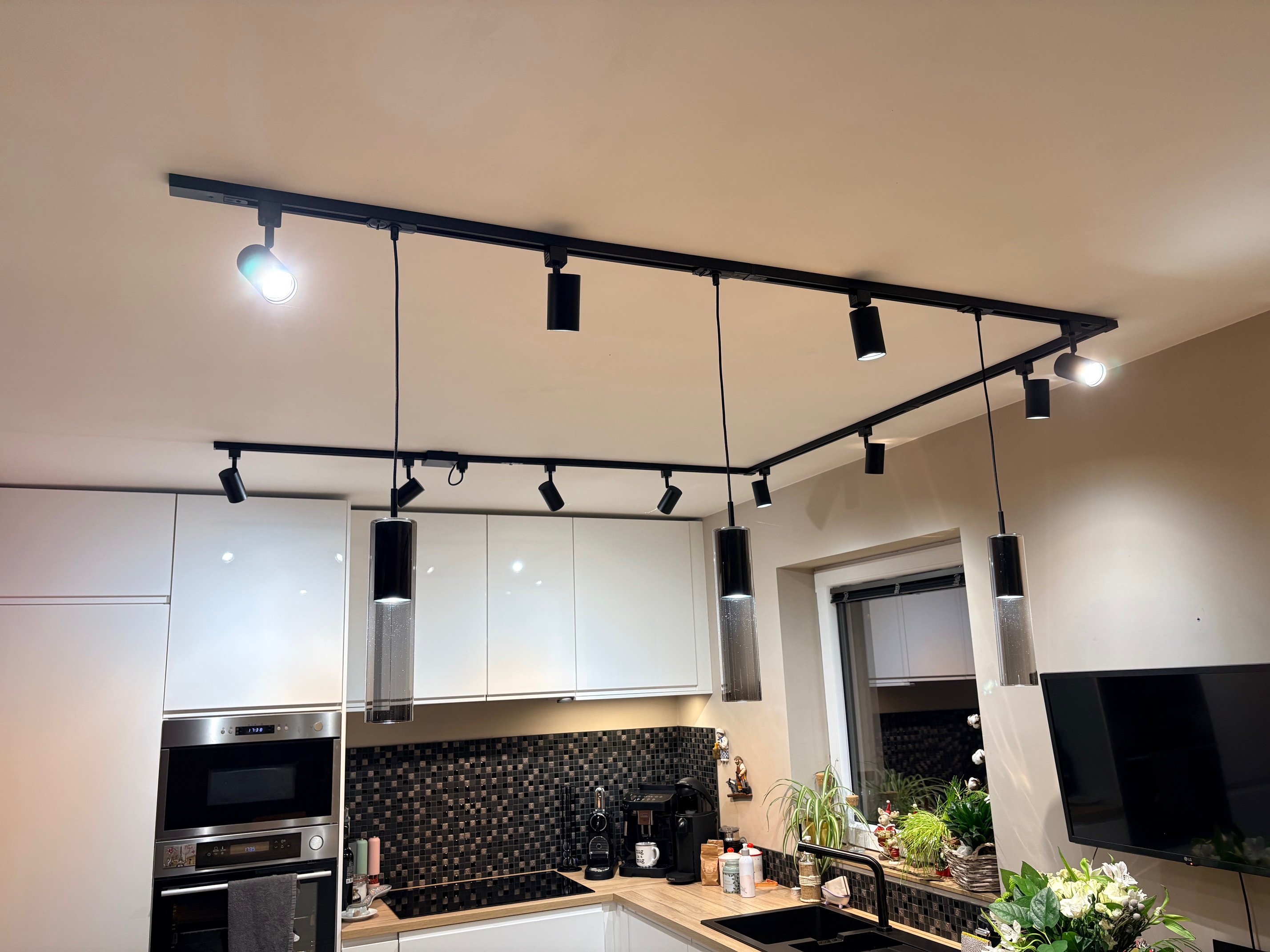 Électricité - Montage électrique sur demande particulière du client. - LAFORGE de l'habitat Liège